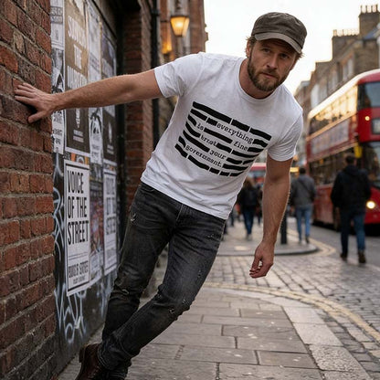 T-shirt satirique « Trust Your Government »