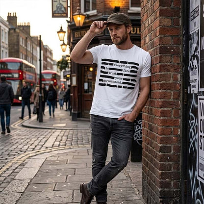 T-shirt satirique « Trust Your Government »